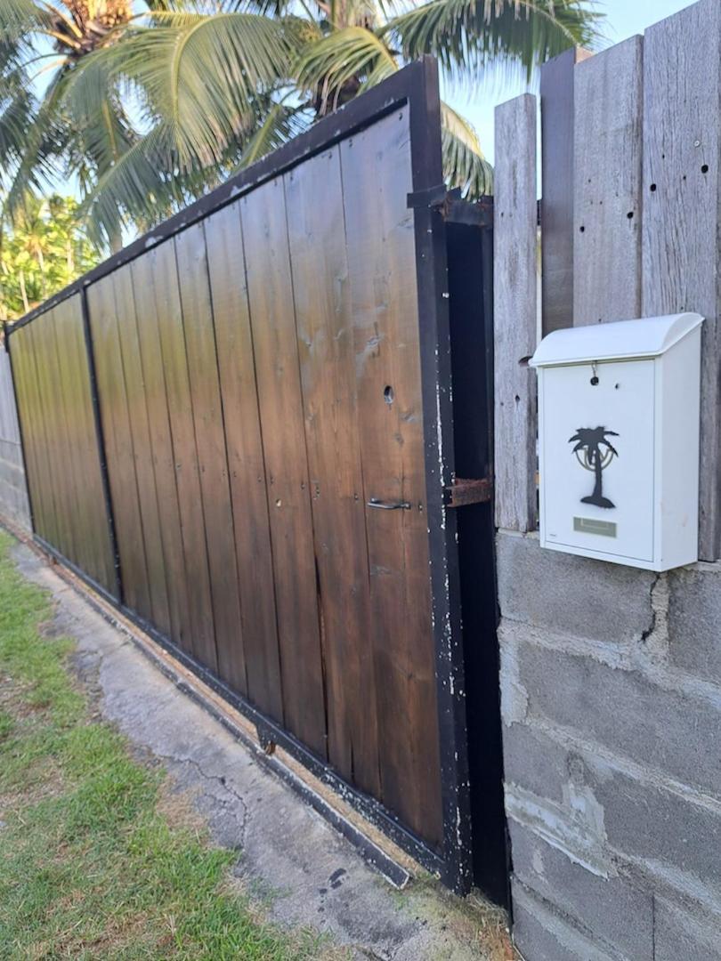 Breeze Ocean Bungalow מוריאה מראה חיצוני תמונה